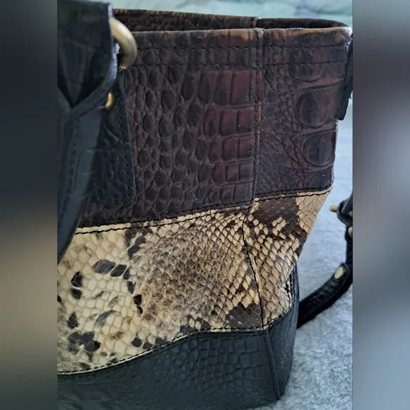 Brahmin Brown and Black Textured Shoulder Bag - Picture 5 of 8